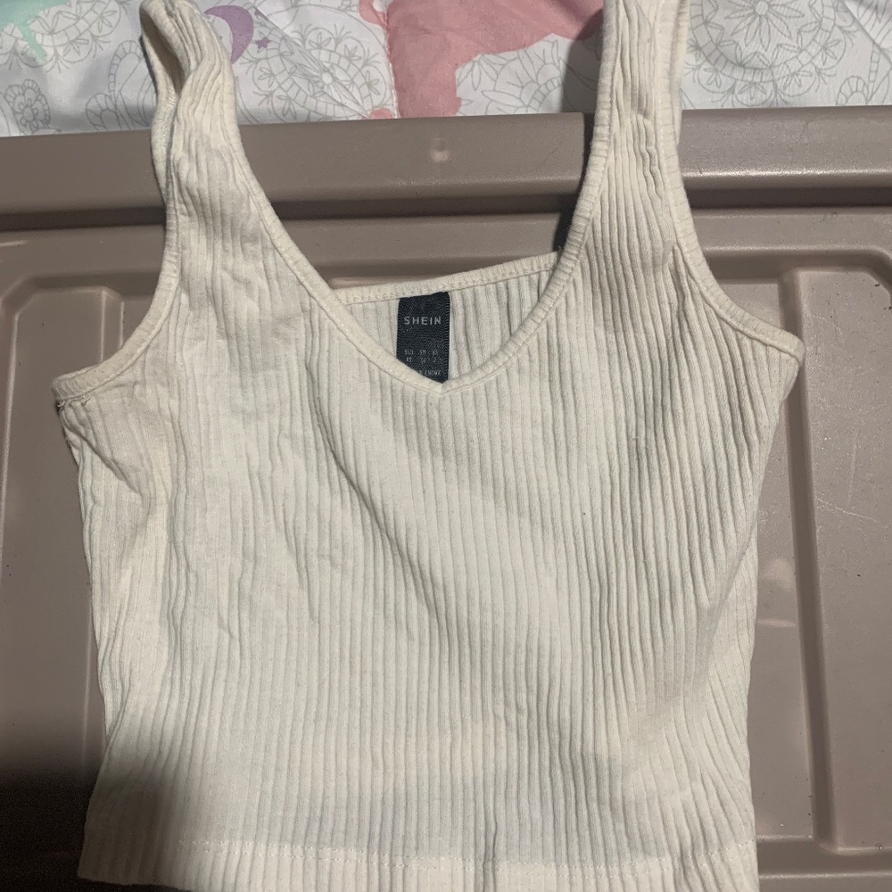 Cropped tank